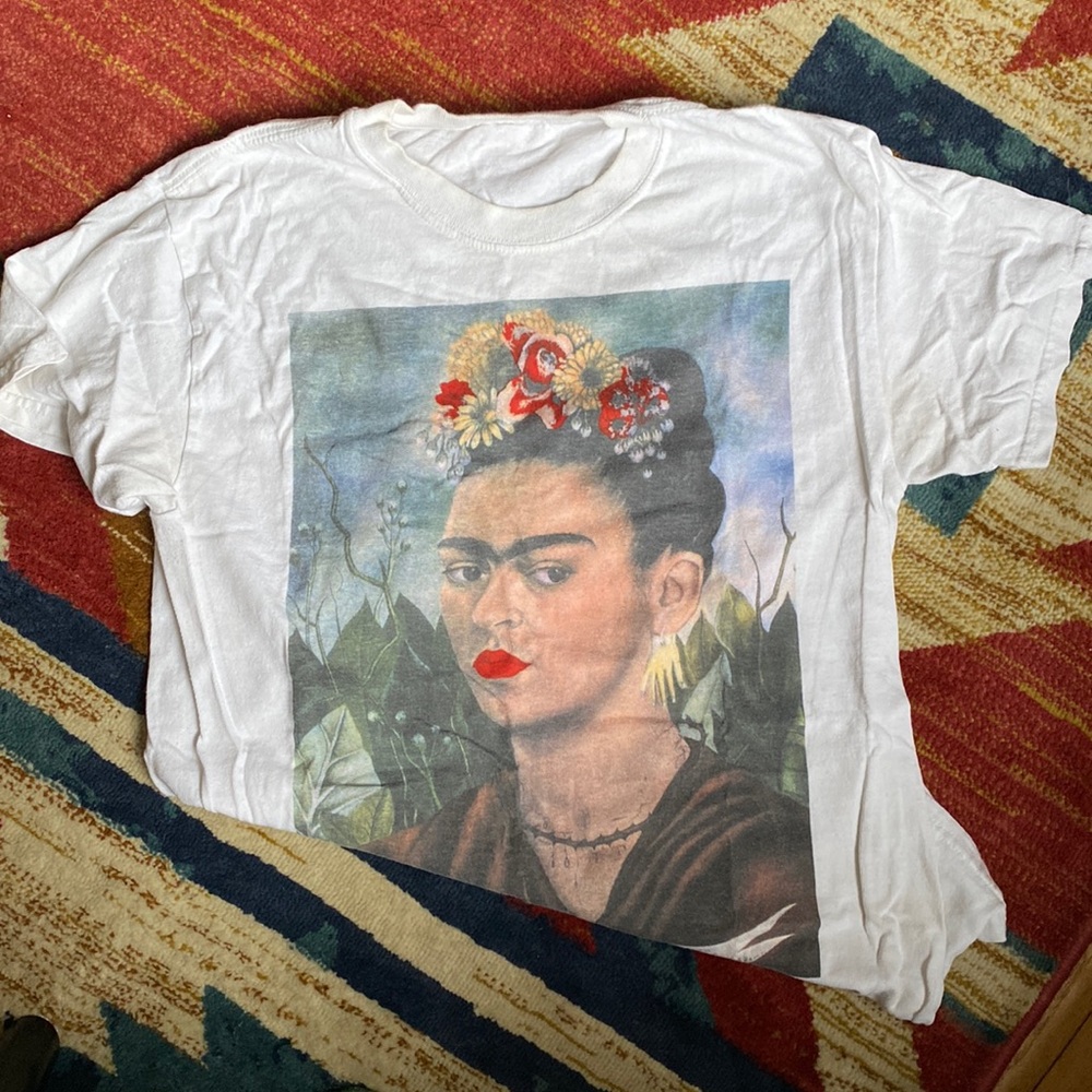 Frida Kahlo Tee